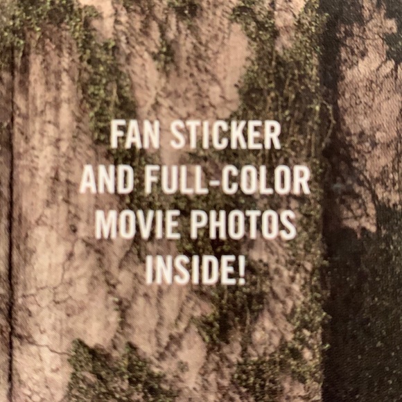 Maze Runner with sticker and photos books 1 and 2 - Picture 4 of 7